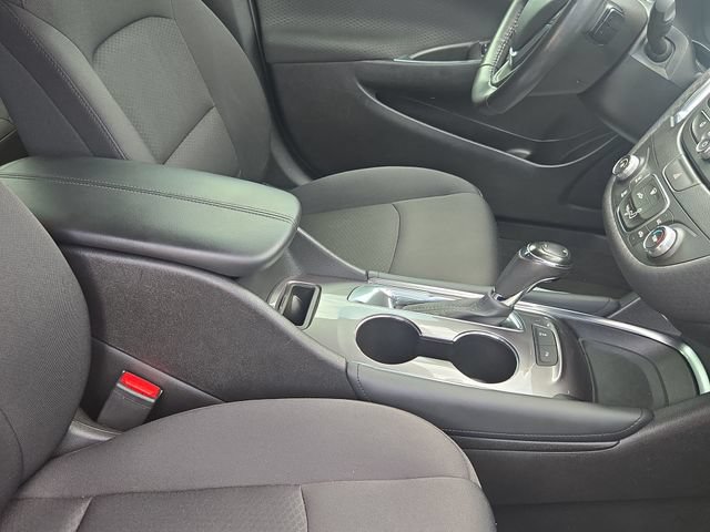 Used 2018 Chevrolet Malibu LT w/ Driver Confidence Package FWD image 21