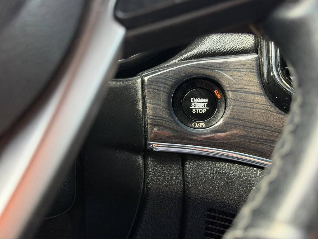 Used 2019 Jeep Grand Cherokee Overland AWD/4WD image 20