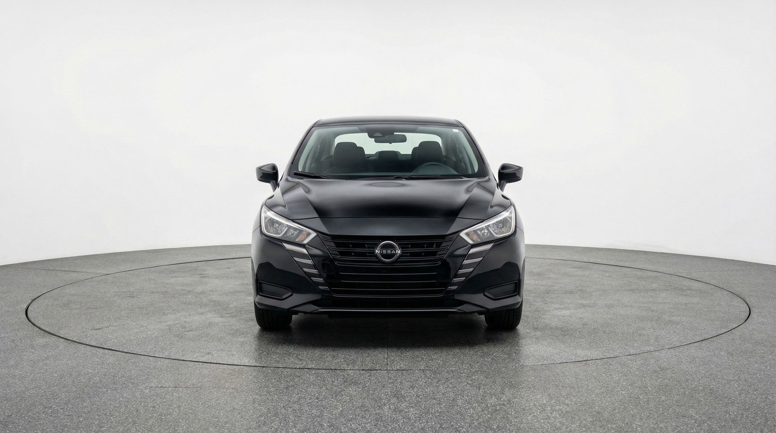 Used 2025 Nissan Versa SV image 2