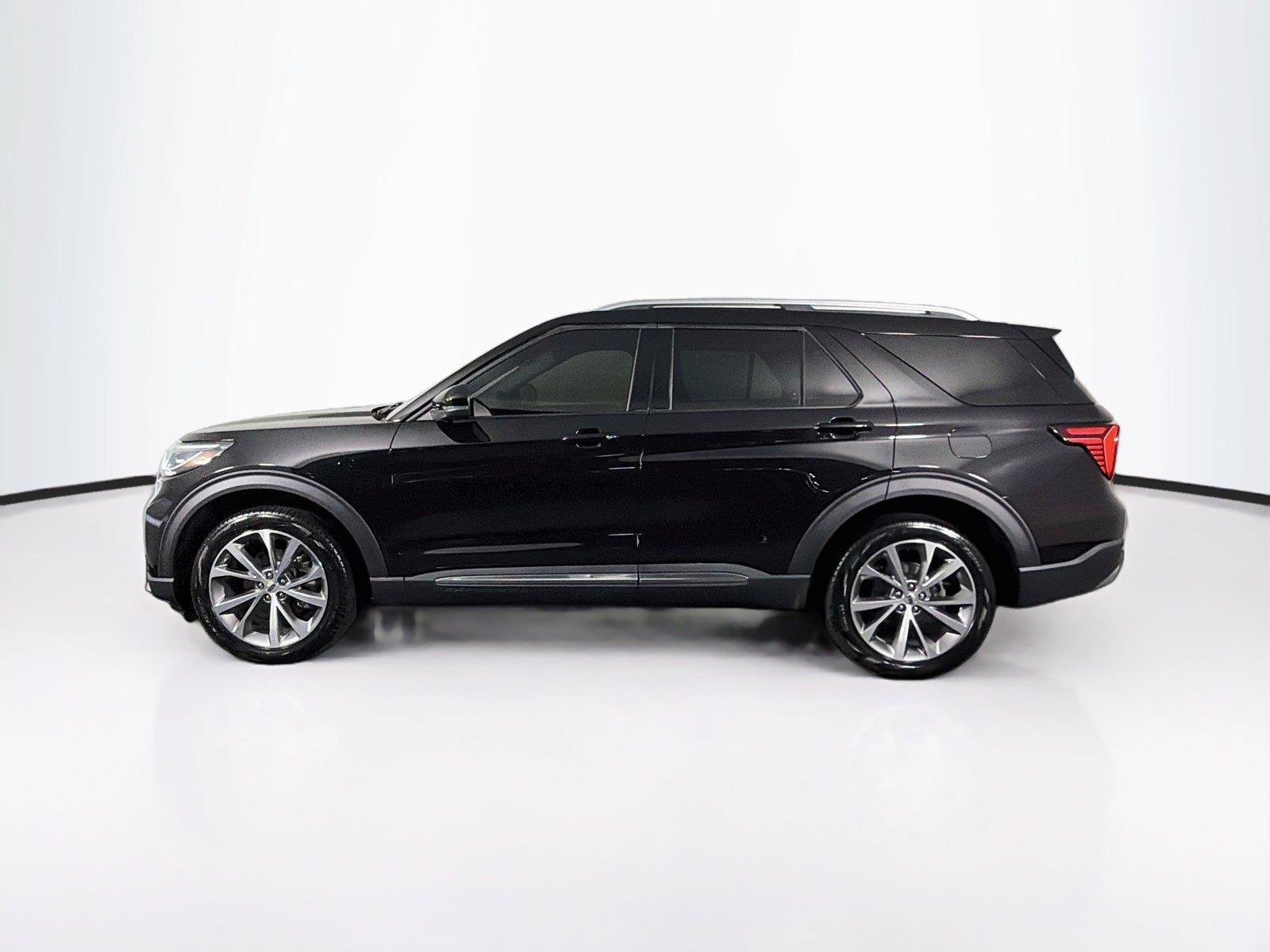 Used 2025 Ford Explorer Platinum w/ Ultimate Package AWD/4WD image 8