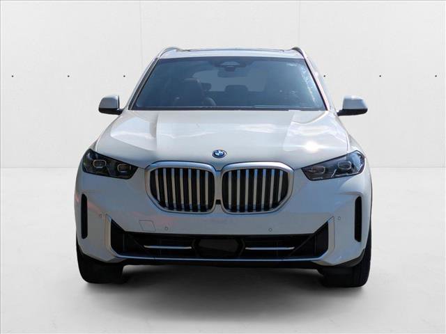 Used 2026 BMW X5 xDrive50e w/ Premium Package image 5