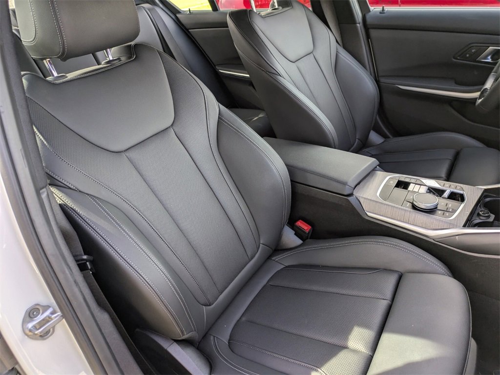Used 2025 BMW 330i Sedan image 31