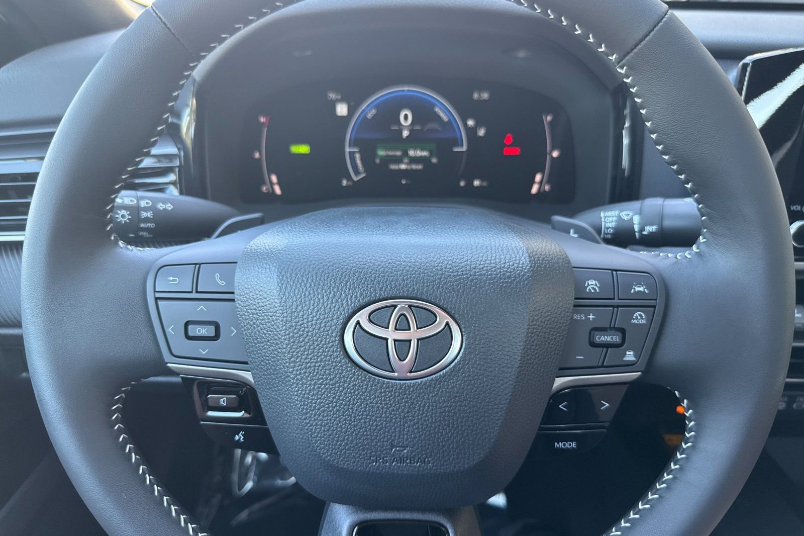 New 2025 Toyota Camry SE w/ Convenience Package image 25