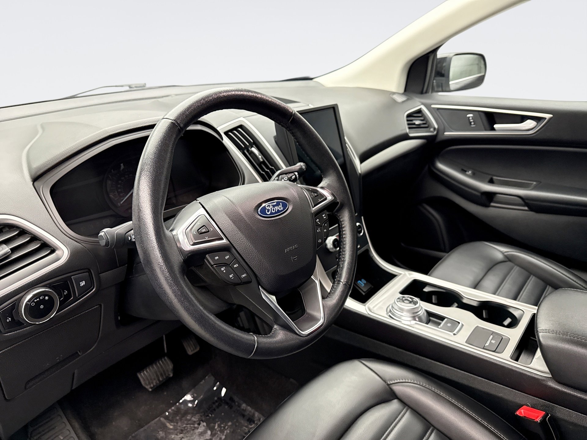 Used 2024 Ford Edge SEL image 10