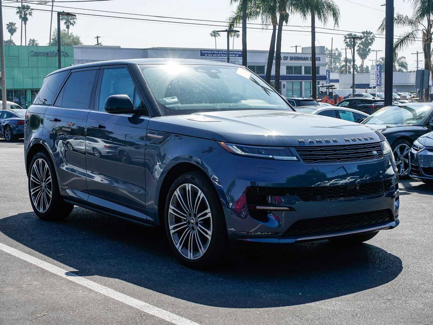 Used 2025 Land Rover Range Rover Sport Dynamic SE image 5