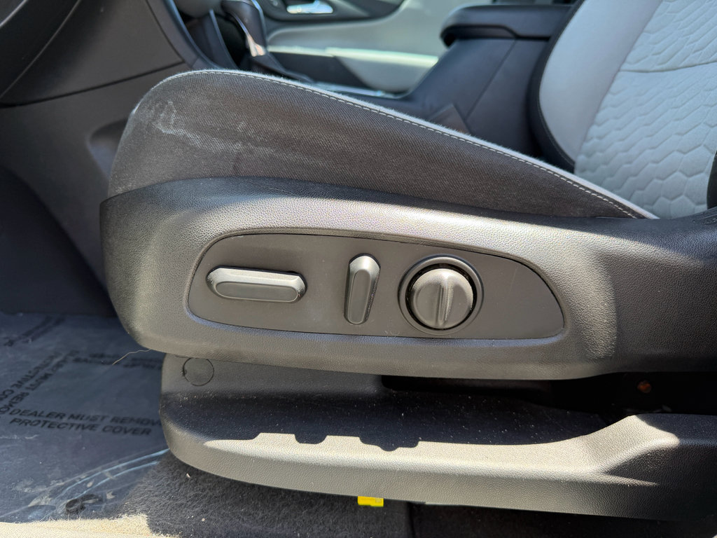 Used 2018 Chevrolet Equinox LT FWD image 10