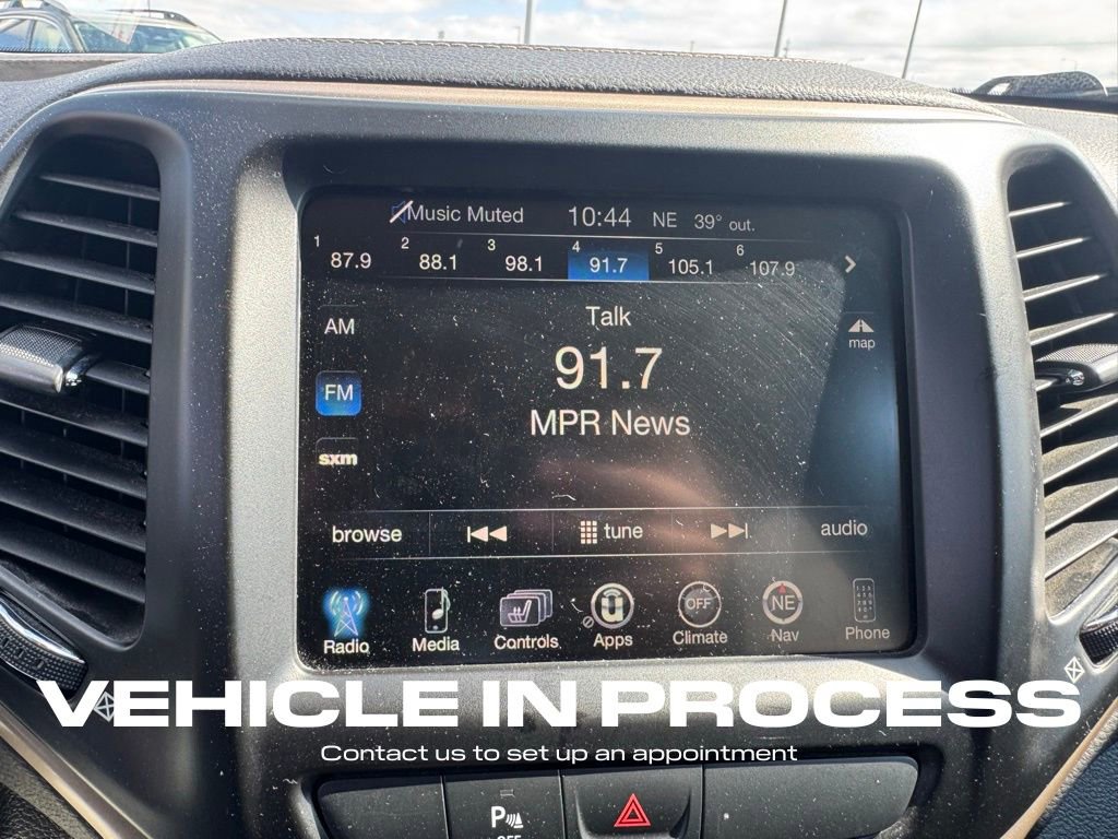 Used 2017 Jeep Cherokee Latitude w/ Safety/Convenience Group image 17