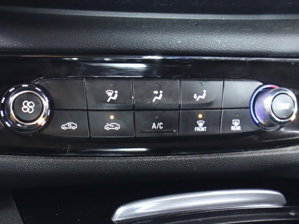 Used 2018 Buick Regal Preferred FWD image 20