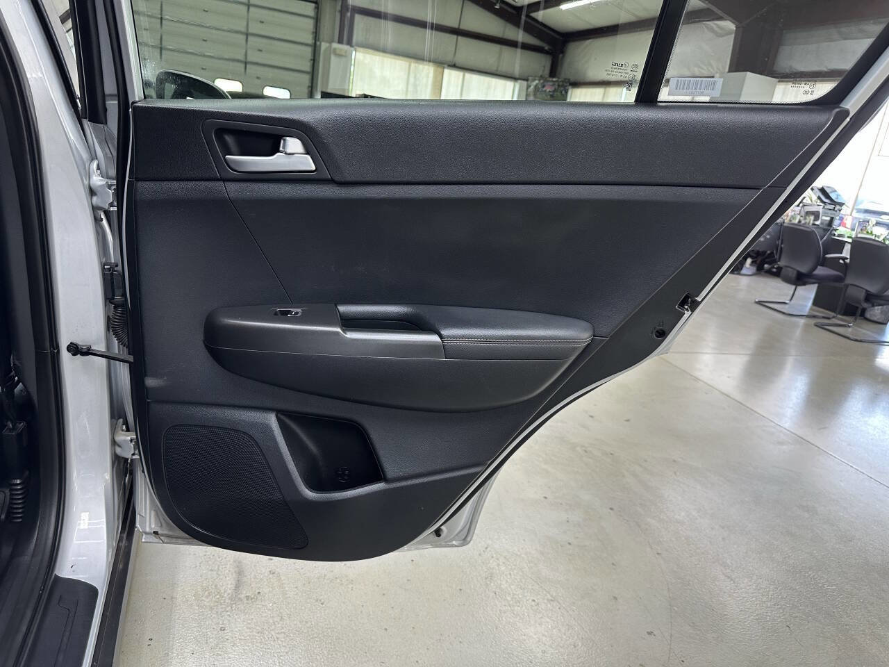 Used 2020 Kia Sportage LX image 14