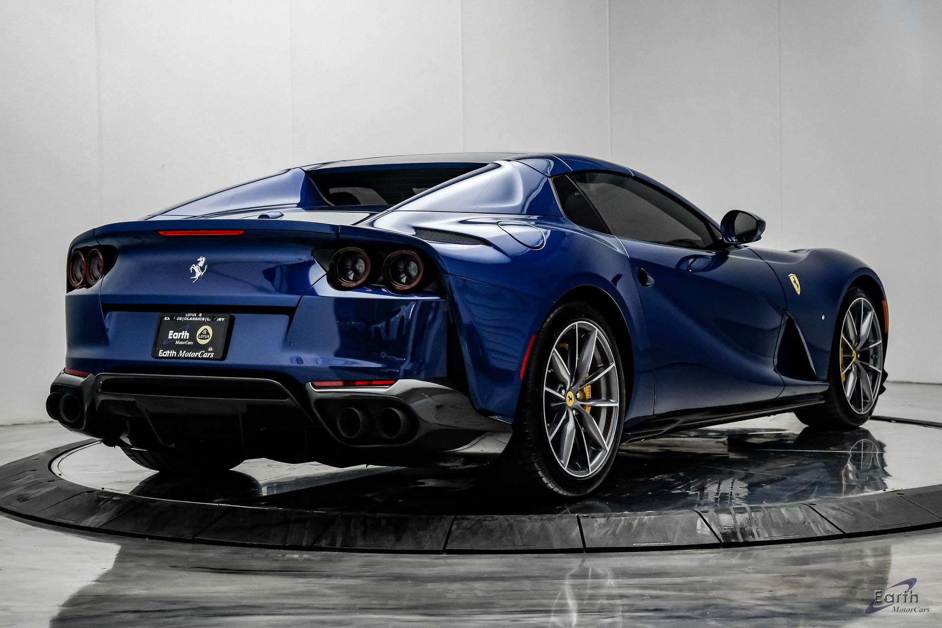 Used 2022 Ferrari 812 GTS RWD image 22