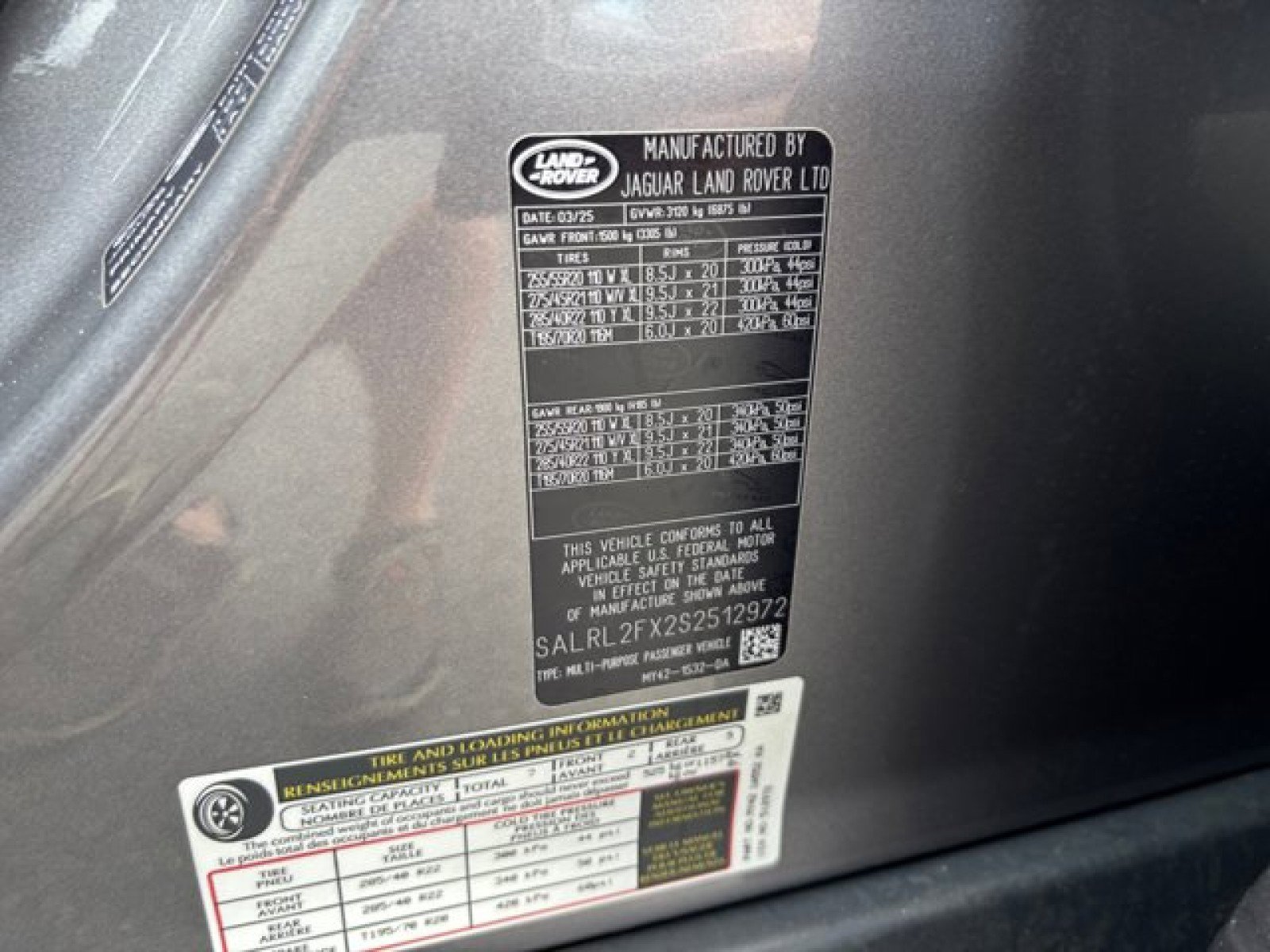 New 2025 Land Rover Discovery Dynamic SE image 23