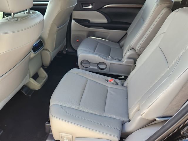 Used 2015 Toyota Highlander Limited AWD/4WD image 21