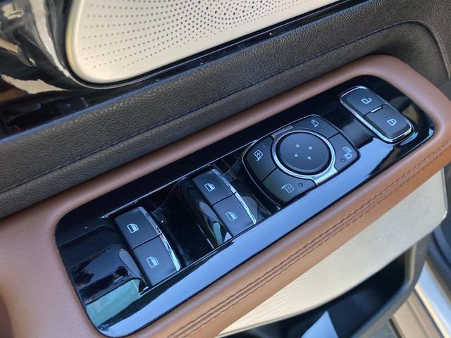 Certified 2023 Lincoln Aviator Reserve w/ Equipment Group 201A AWD/4WD image 14