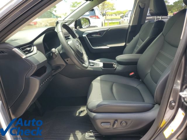 Used 2025 Toyota RAV4 Limited w/ Advanced Technology Package AWD/4WD image 20