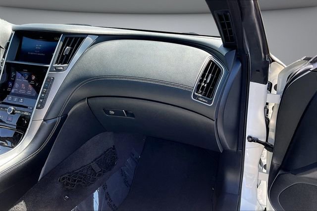 Used 2022 INFINITI Q60 3.0t Luxe w/ Cargo Package RWD image 24
