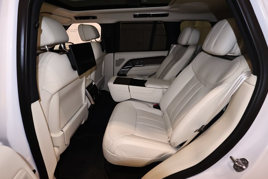Used 2023 Land Rover Range Rover Autobiography AWD/4WD image 19
