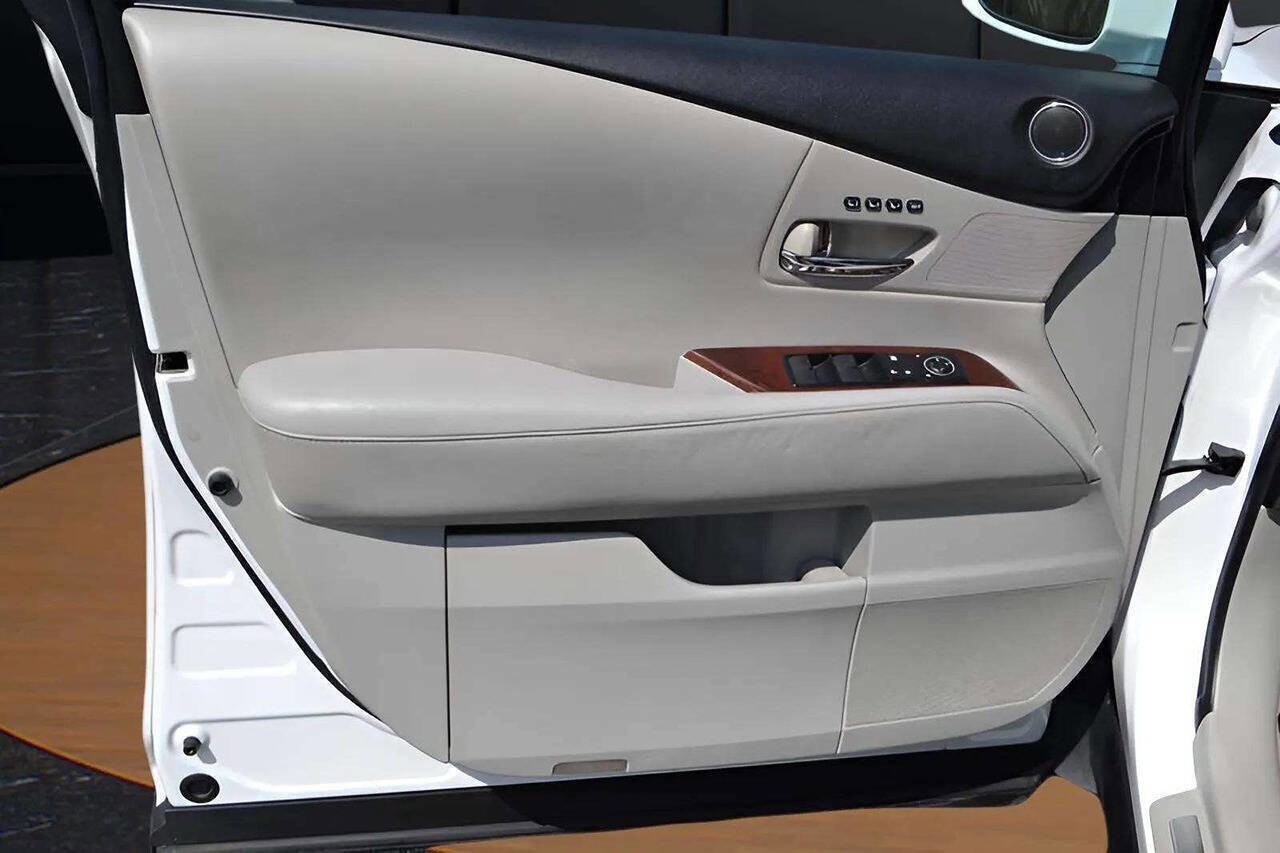 Used 2010 Lexus RX 350 Base 4dr SUV image 30