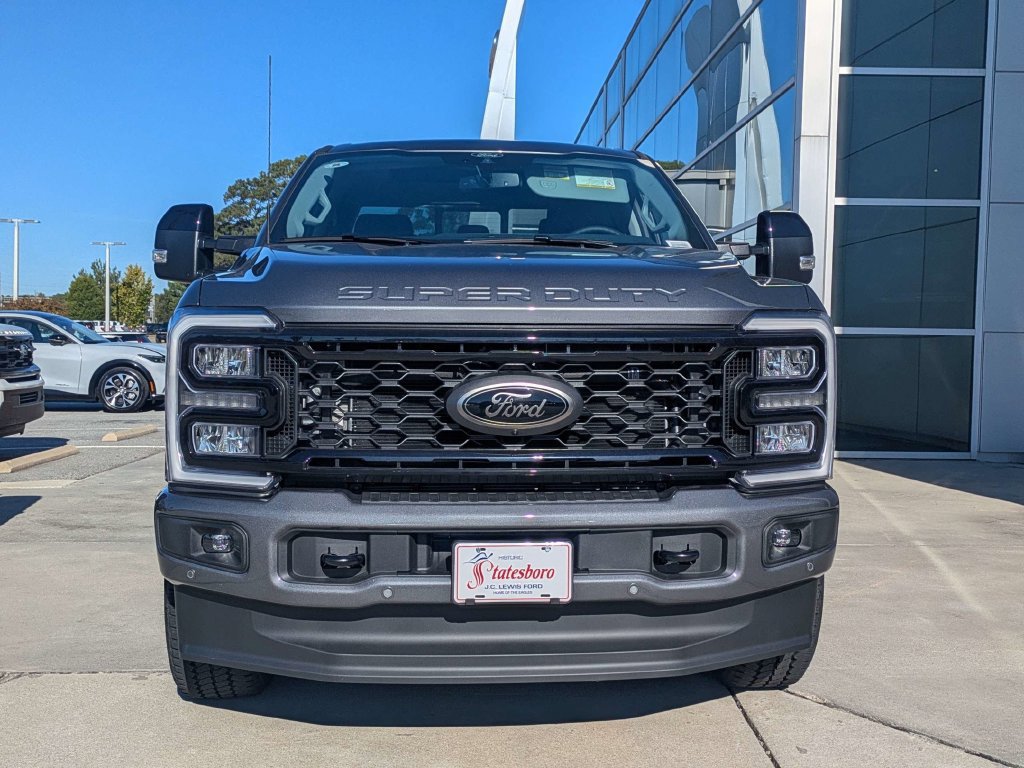 New 2026 Ford F250 Lariat w/ Black Appearance Package AWD/4WD image 9