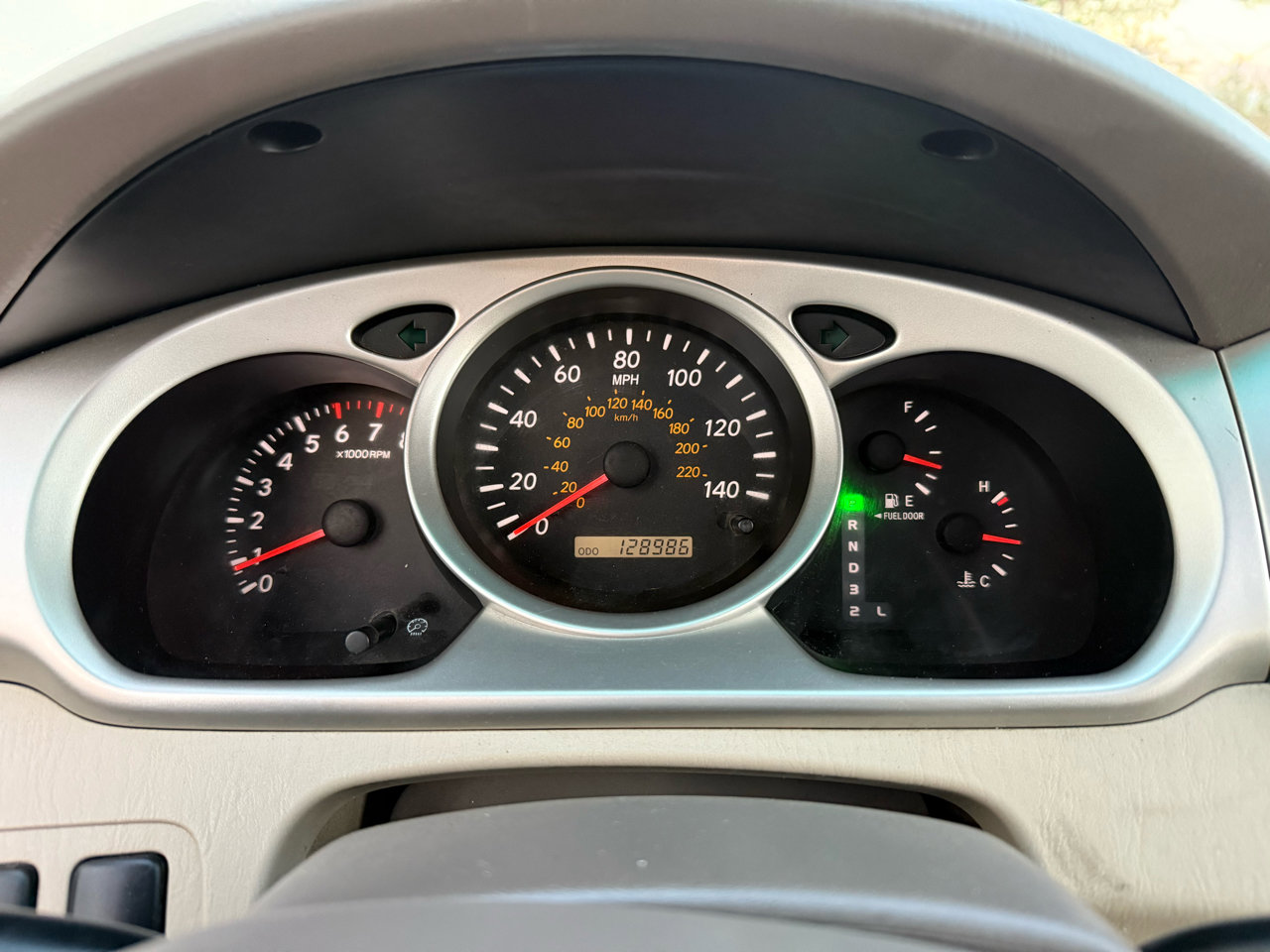 Used 2005 Toyota Highlander 4WD V6 w/ 3rd Row image 28