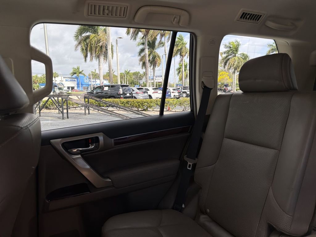 Used 2012 Lexus GX 460 w/ Comfort Plus Pkg AWD/4WD image 13