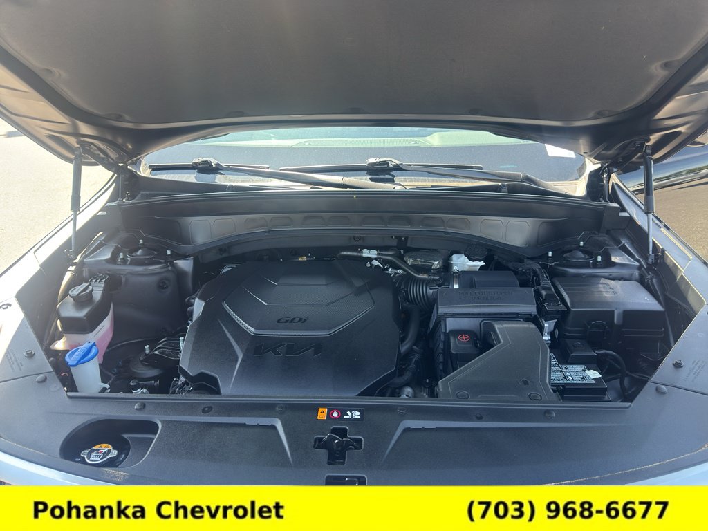 Used 2024 Kia Telluride SX w/ Towing Package FWD image 42