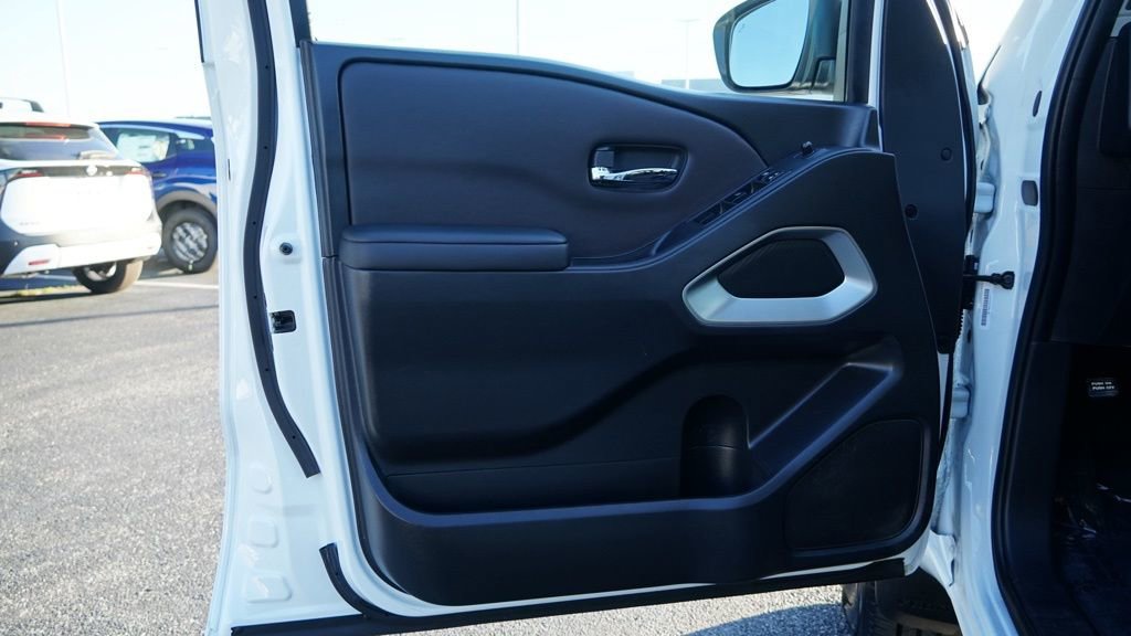 Used 2024 Nissan Frontier SV w/ Technology Package image 13