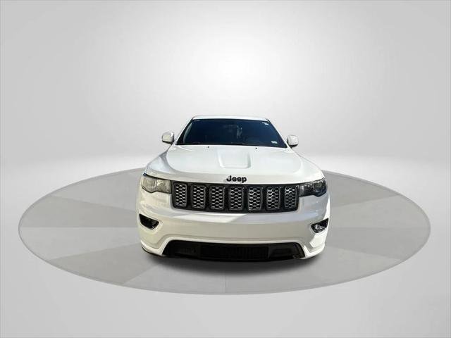 Certified 2021 Jeep Grand Cherokee Laredo X AWD/4WD image 2