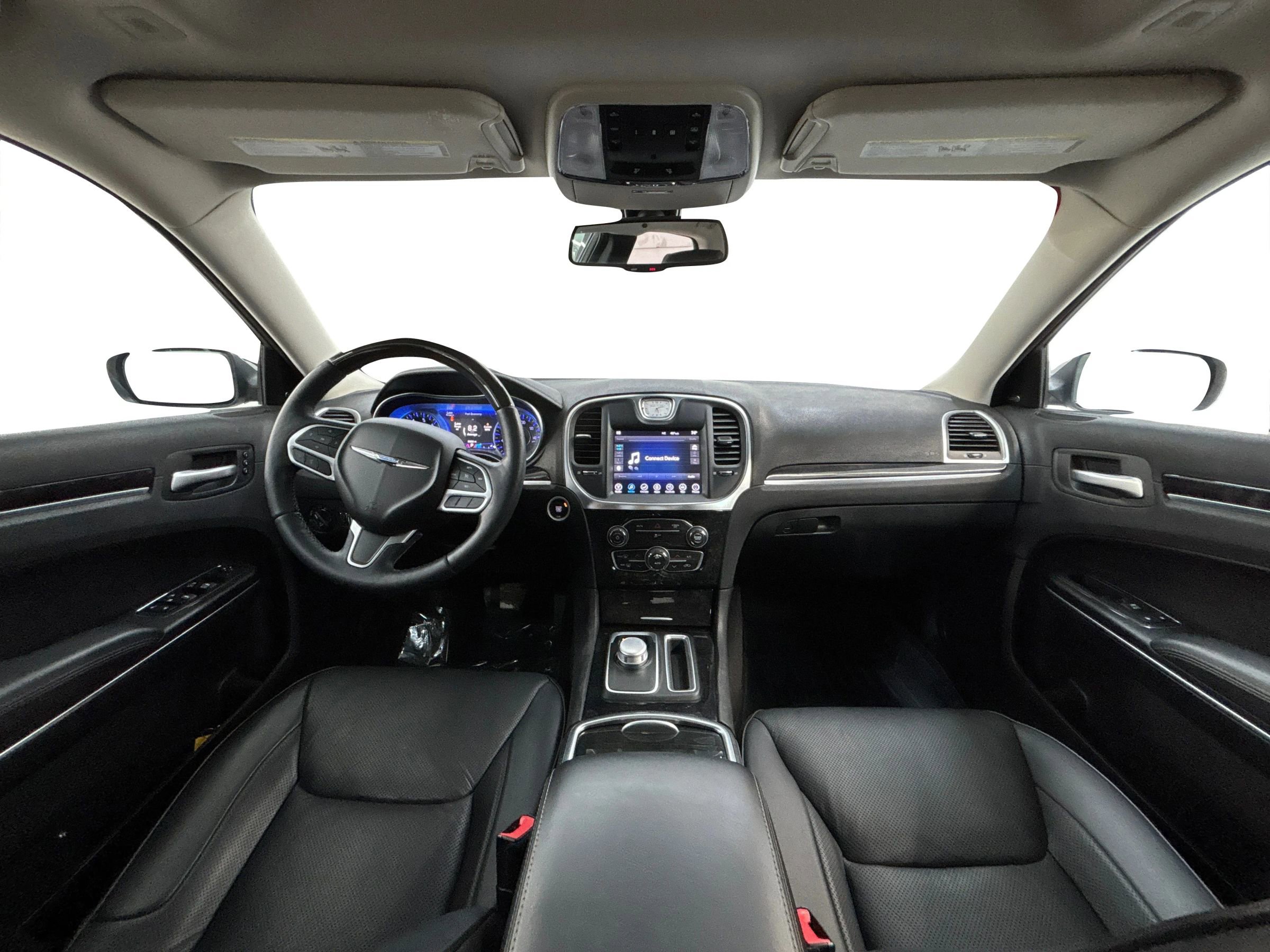 Used 2017 Chrysler 300 C image 17