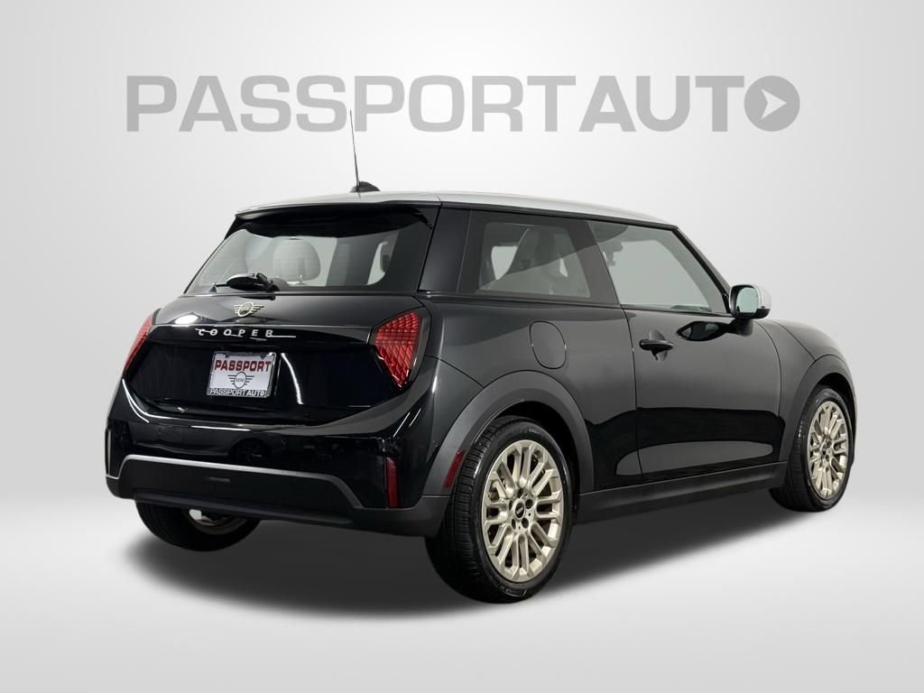 Certified 2025 MINI Cooper 2-Door Hardtop image 9