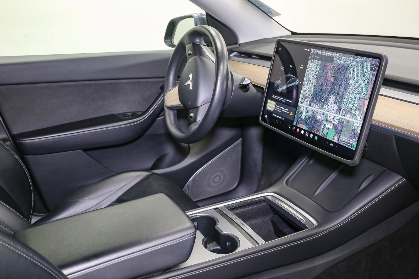 Used 2021 Tesla Model Y Long Range AWD/4WD image 19