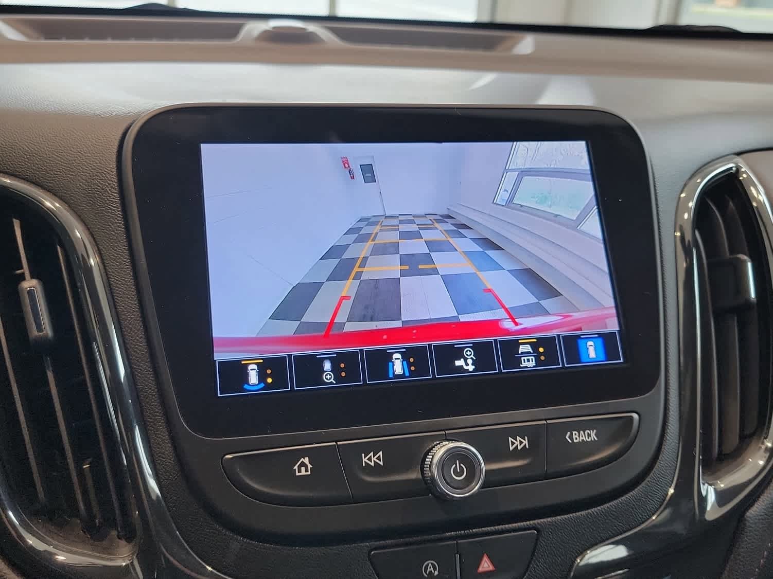 Used 2023 Chevrolet Equinox RS AWD/4WD image 16