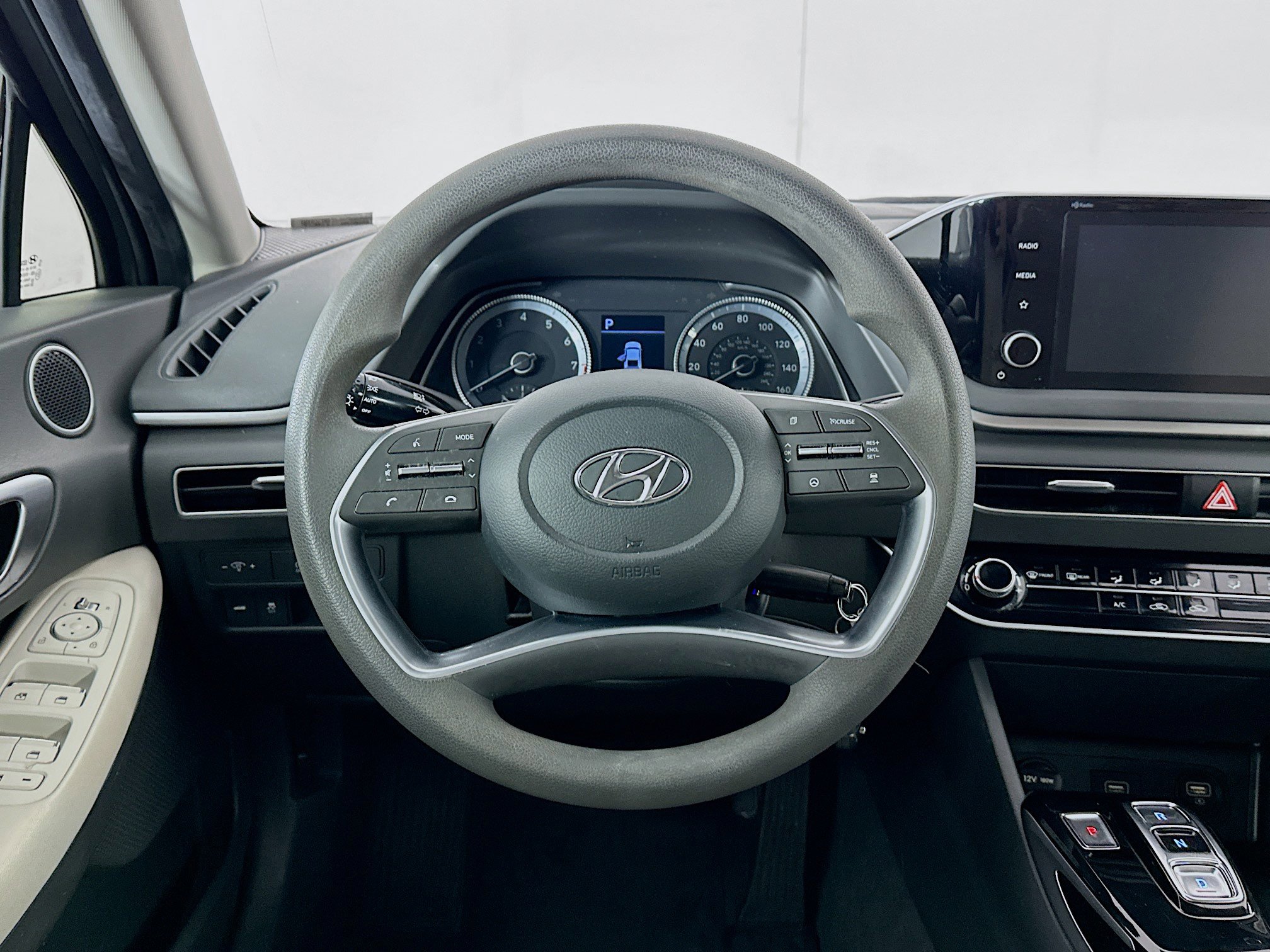 Used 2023 Hyundai Sonata SE w/ Cargo Package image 18