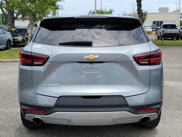 Certified 2025 Chevrolet Blazer LT FWD image 9