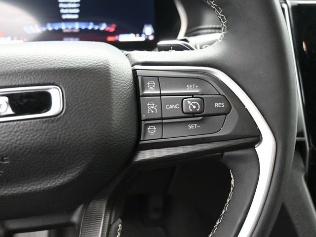 Used 2024 Jeep Grand Cherokee L Laredo image 21