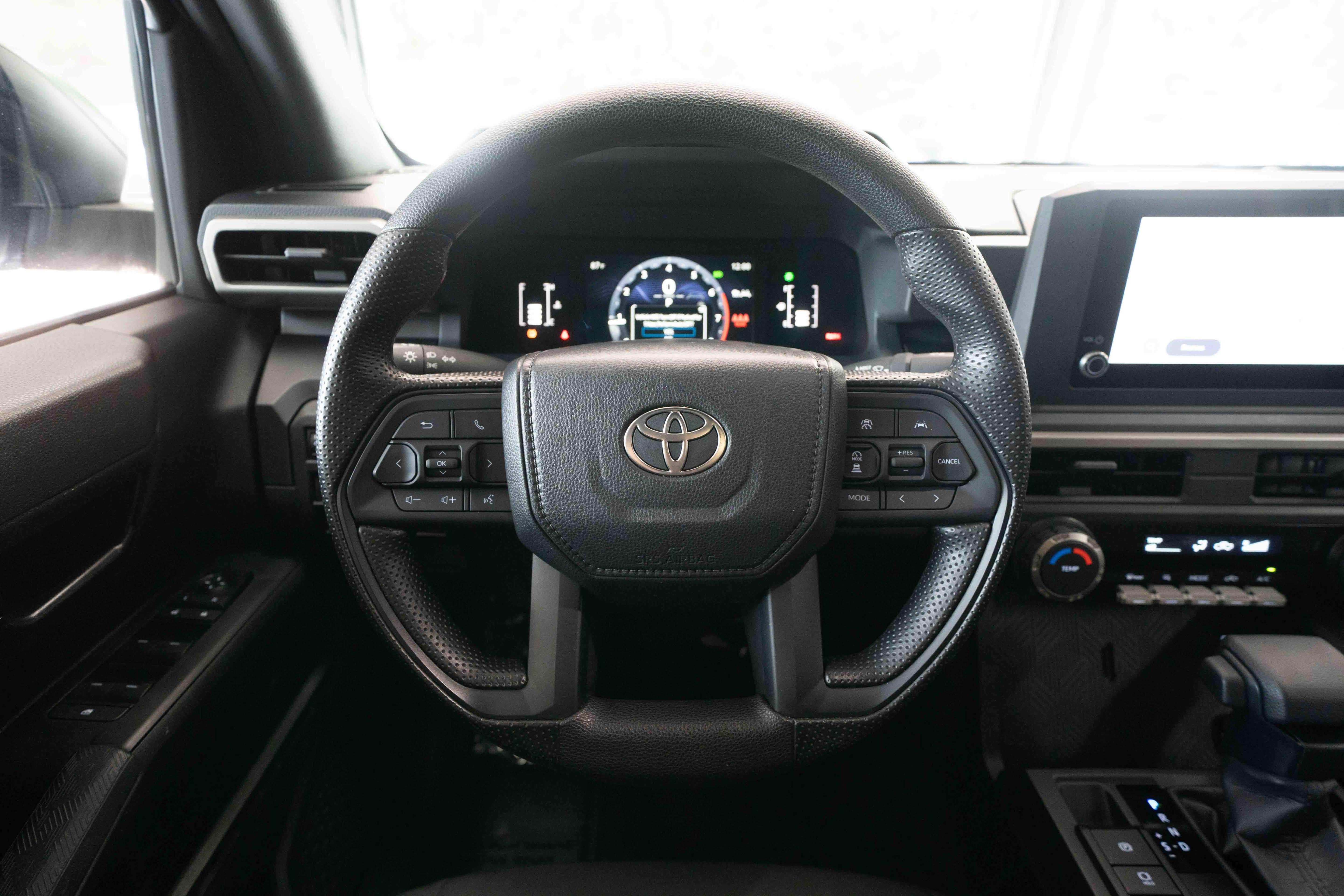 Used 2025 Toyota Tacoma SR w/ SR Upgrade Package AWD/4WD image 21