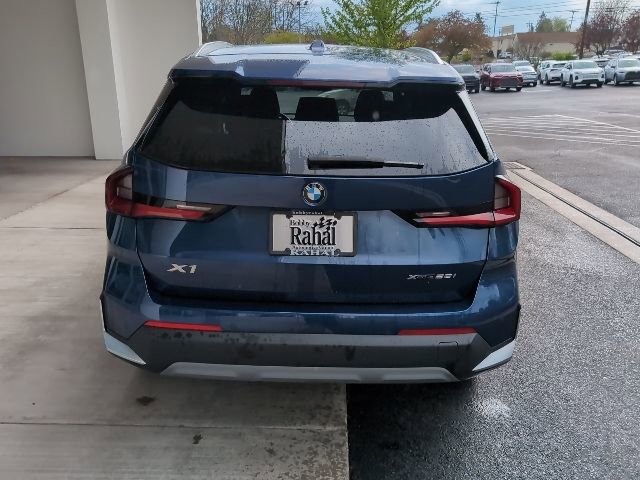 Used 2023 BMW X1 xDrive28i w/ Convenience Package AWD/4WD image 4