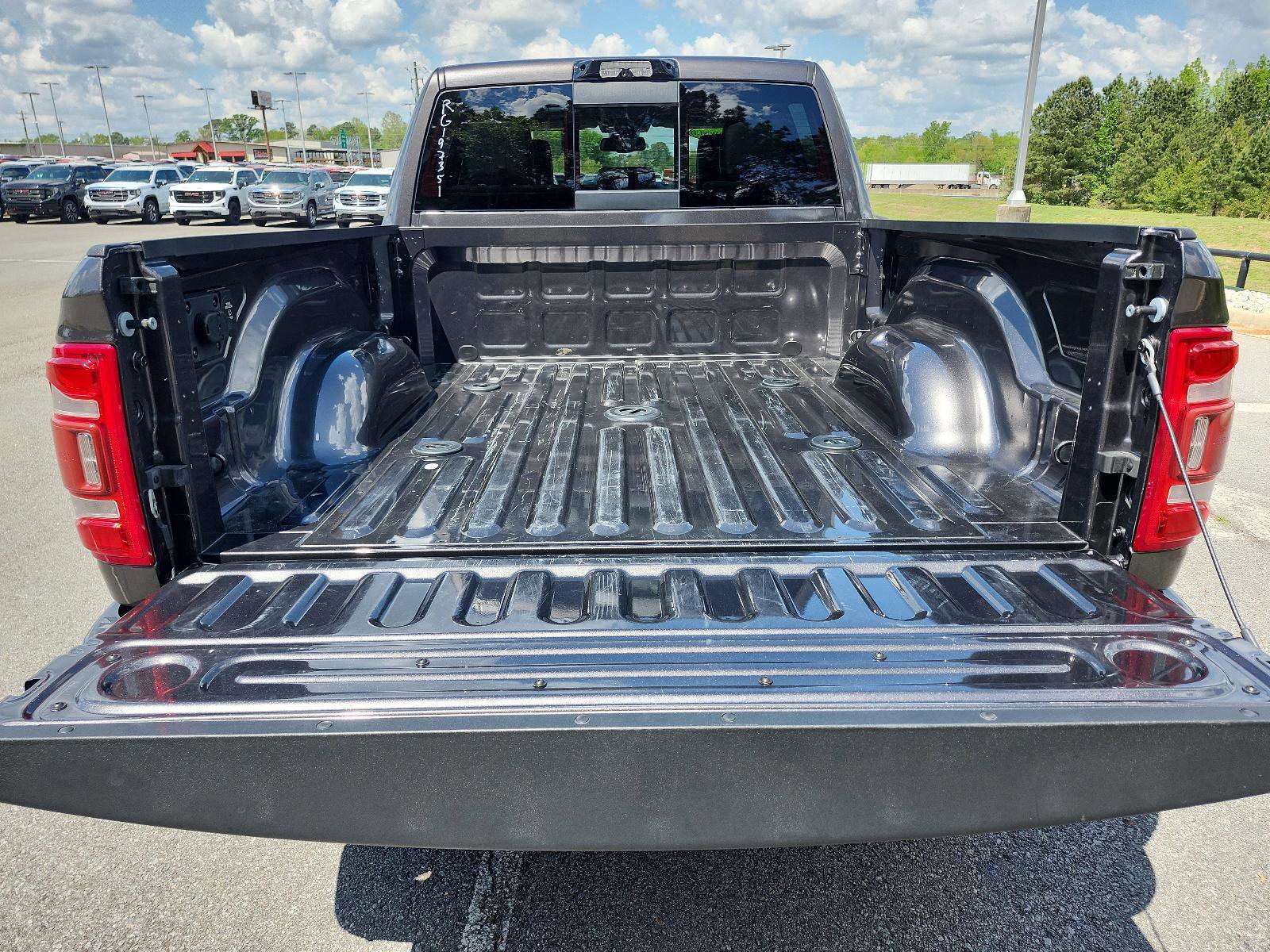 Used 2024 RAM 2500 Laramie image 14