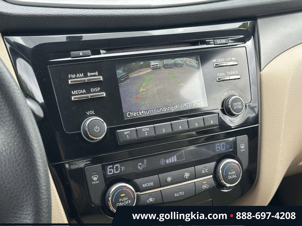 Used 2016 Nissan Rogue SV FWD image 23