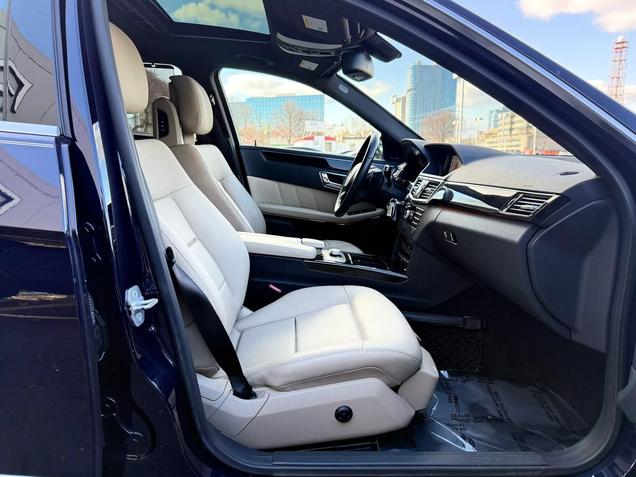 Used 2011 Mercedes-Benz E 350 4MATIC Wagon image 35