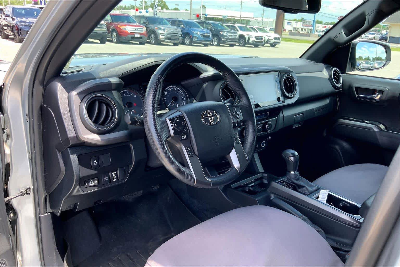 Used 2023 Toyota Tacoma TRD Off-Road AWD/4WD image 17