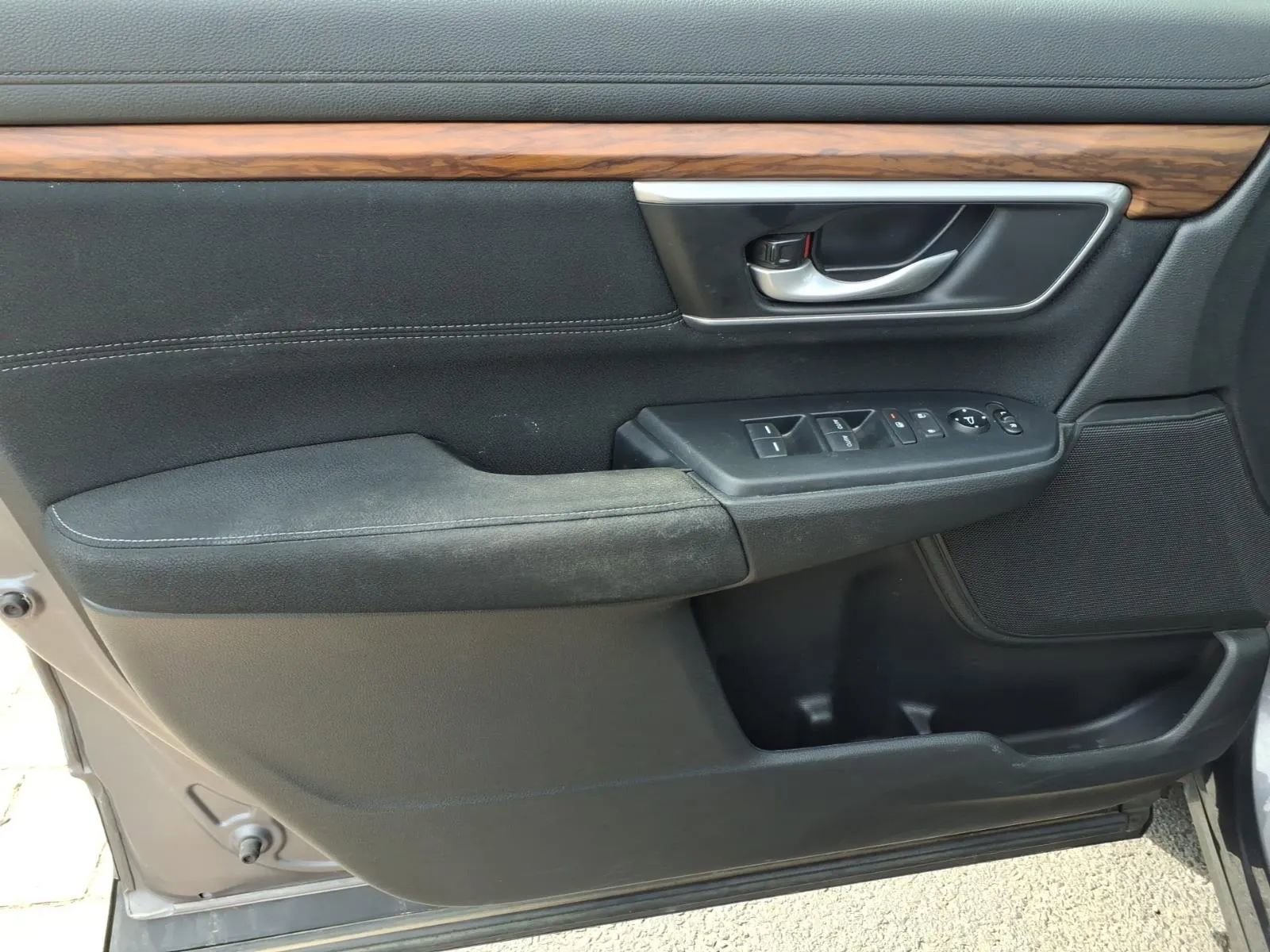 Used 2020 Honda CR-V EX image 24