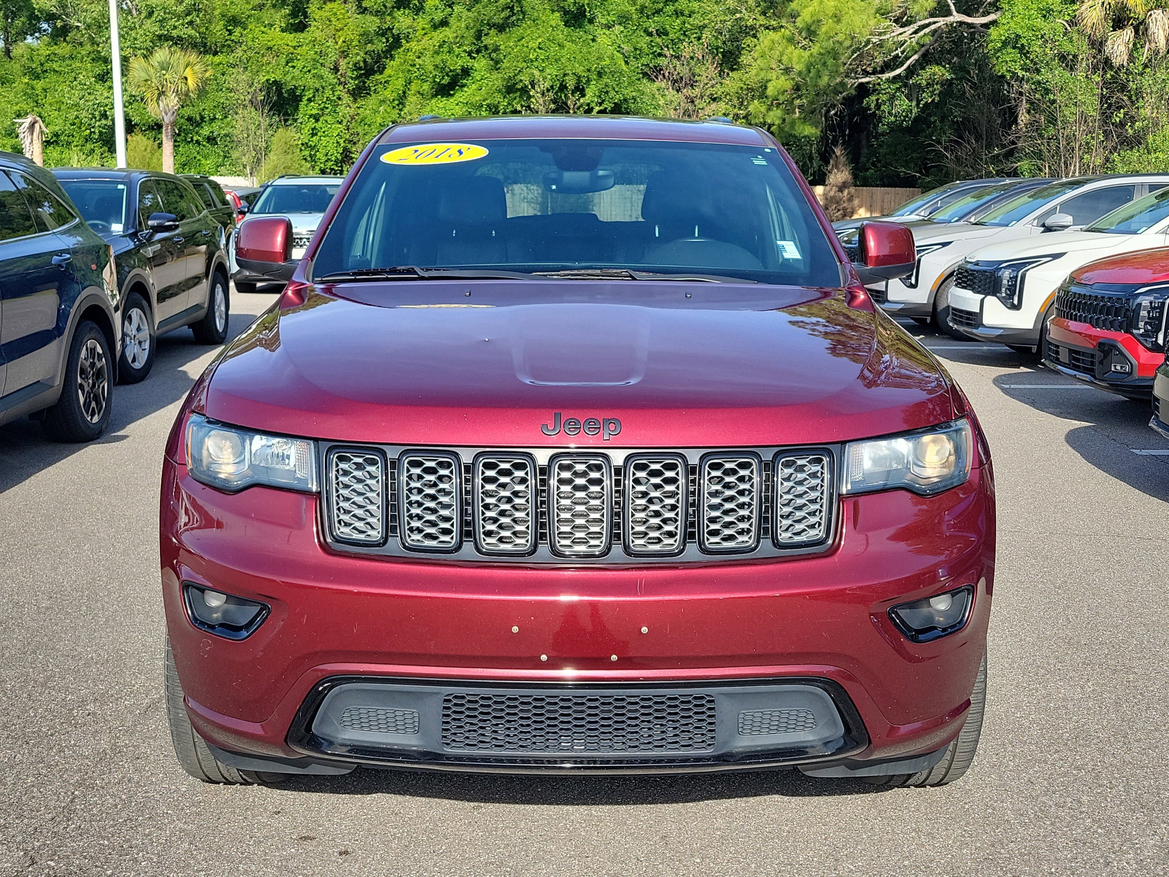 Used 2018 Jeep Grand Cherokee Altitude AWD/4WD image 2