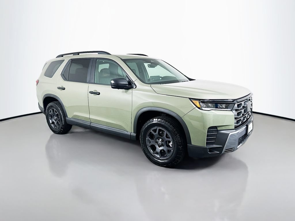 Certified 2026 Honda Pilot TrailSport image 3