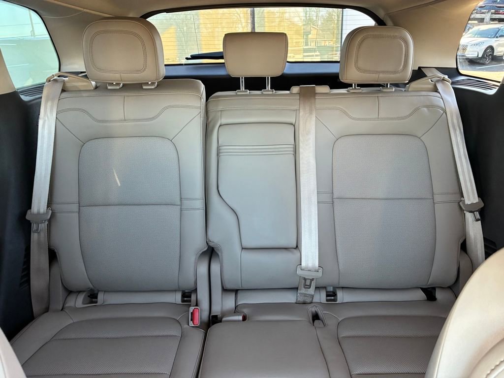 Certified 2022 Lincoln Corsair AWD w/ Equipment Group 101A image 13