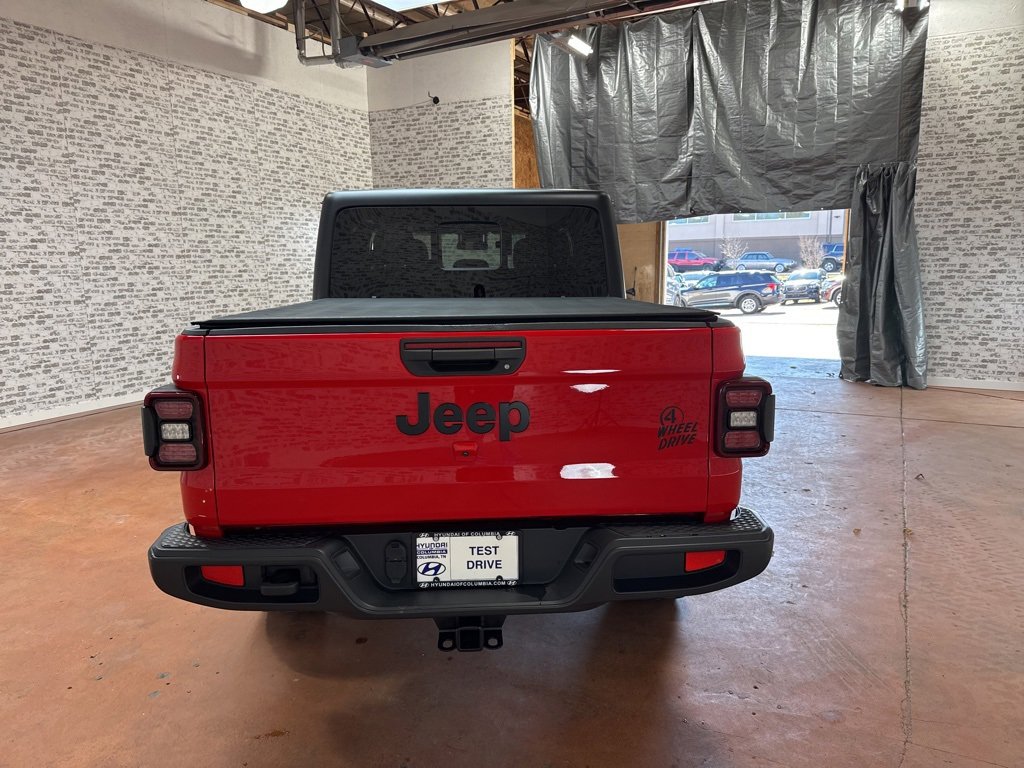 Used 2024 Jeep Gladiator Willys image 6
