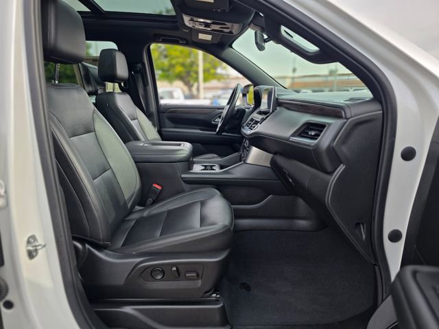 Used 2022 Chevrolet Suburban Z71 w/ Luxury Package AWD/4WD image 10