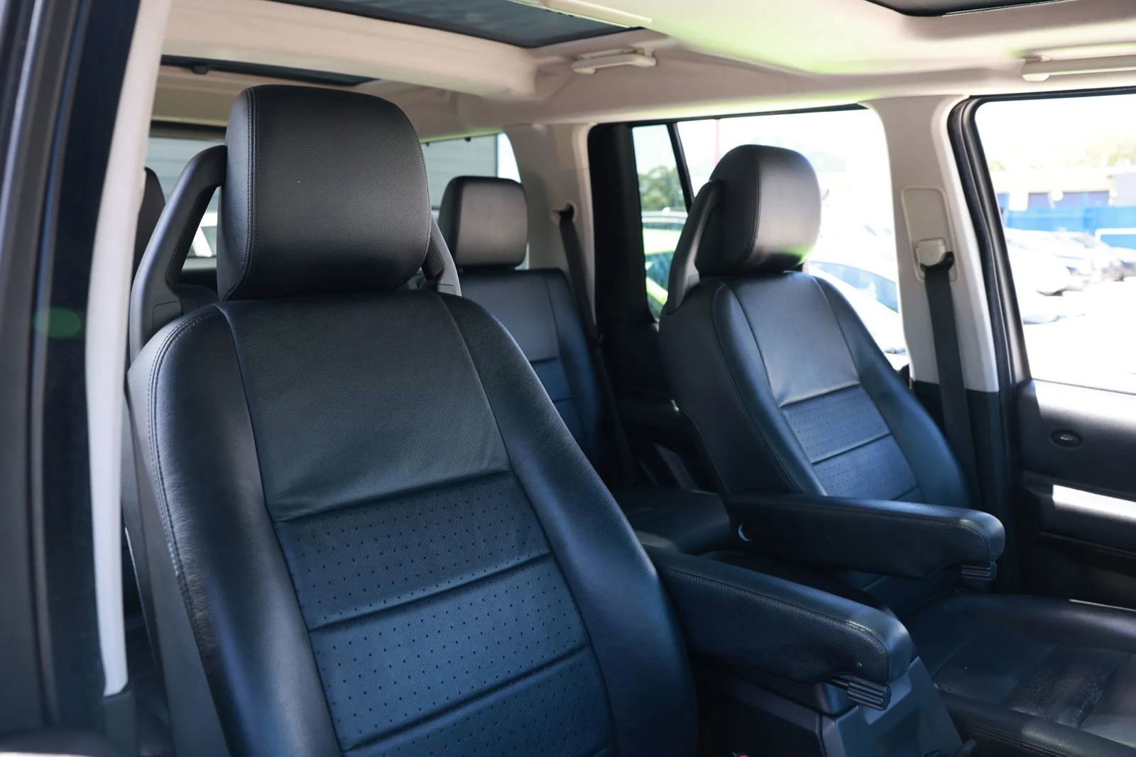 Used 2005 Land Rover LR3 SE AWD/4WD image 16