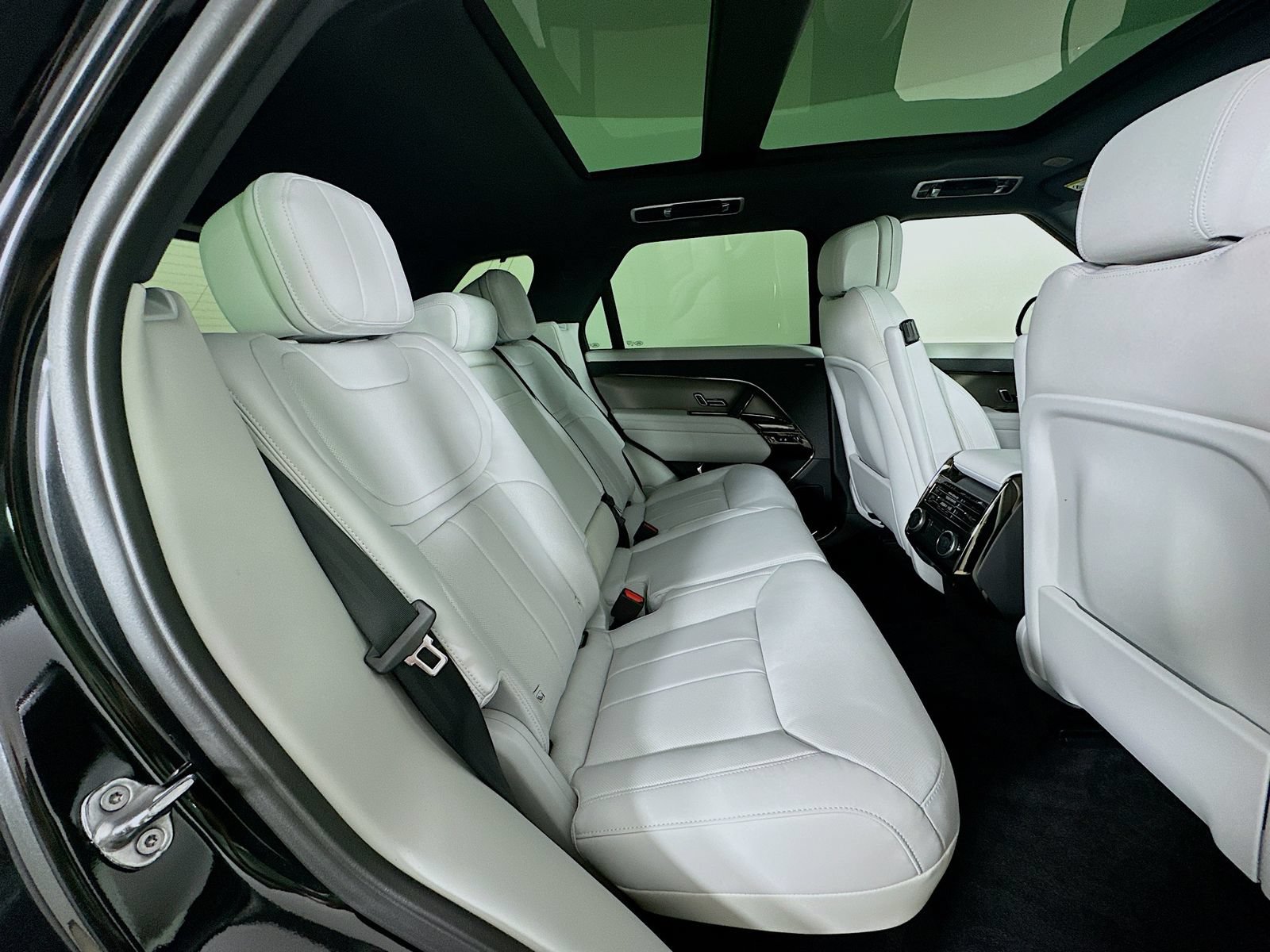 New 2026 Land Rover Range Rover Sport SE AWD/4WD image 41