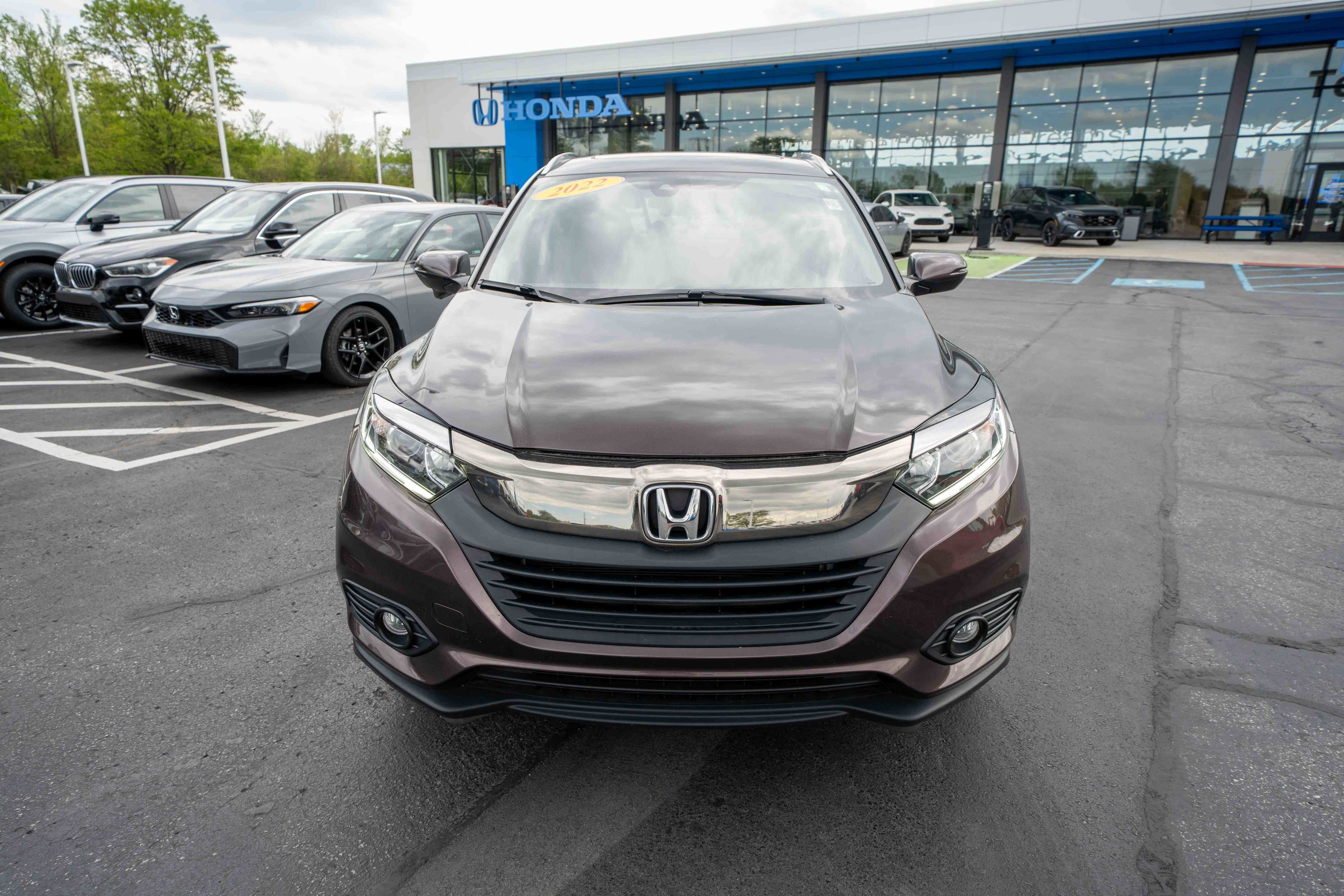 Used 2022 Honda HR-V EX image 2