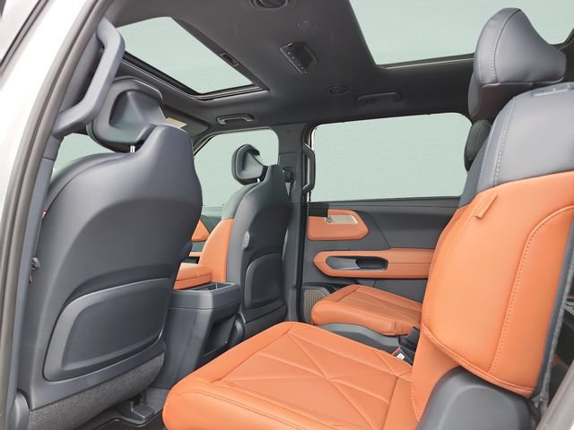 New 2027 Kia Telluride SX FWD image 16